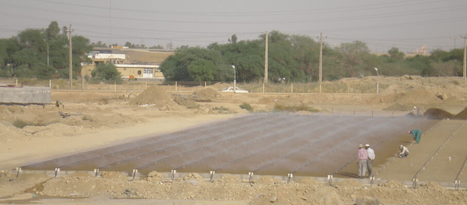 اجرای سیستم آبیاری بارانی زمین چمن فولاد خوزستان
